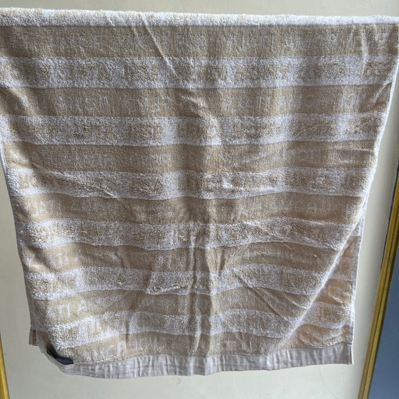 Authentic Fendi Zucca Teleria Bath Towel - Picture 4 of 9